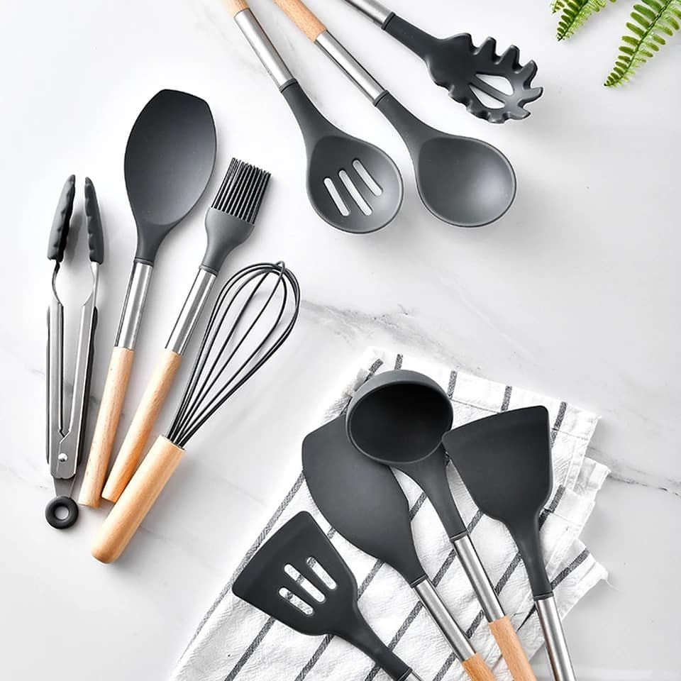 12 Pieces Non-Stick Silicon & Wooden Handle Kitchen Utensil Set
